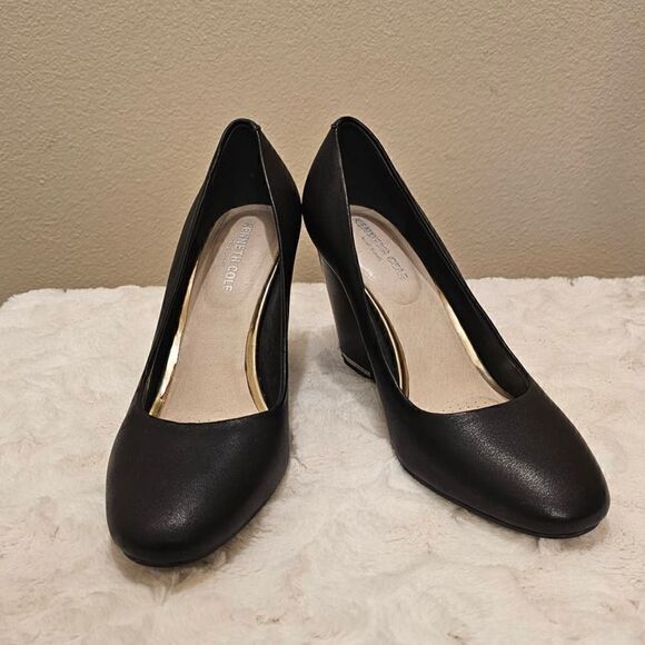 Kenneth Cole Merrick Black Leather Wedge Size 8.5 - Picture 2 of 10